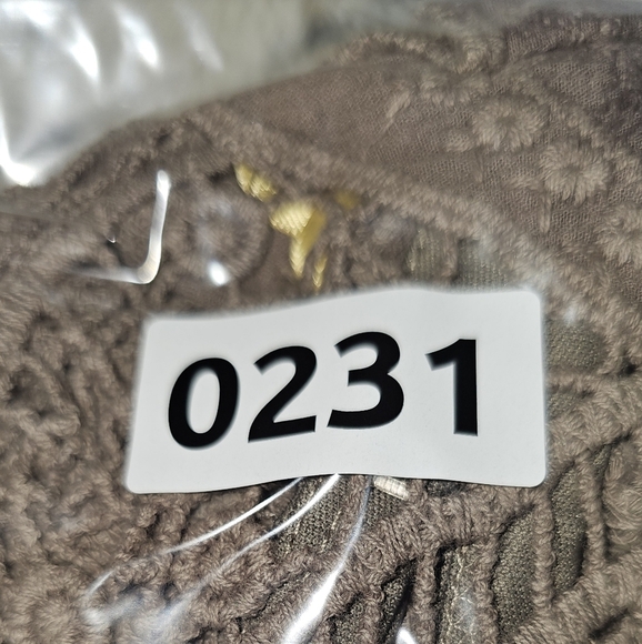 NWT Tan Short Sleeve 100% Cotton Crochet Lace Top with built in neutral cami Med - Picture 15 of 15